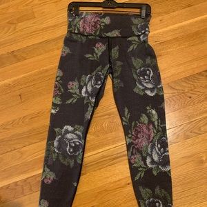 Lululemon floral printed Wunder Under leggings